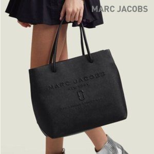 MARC JACOBS LOGO SHOPPER EAST WEST TOTE - BLACK - NEW WITHOUT TAGS